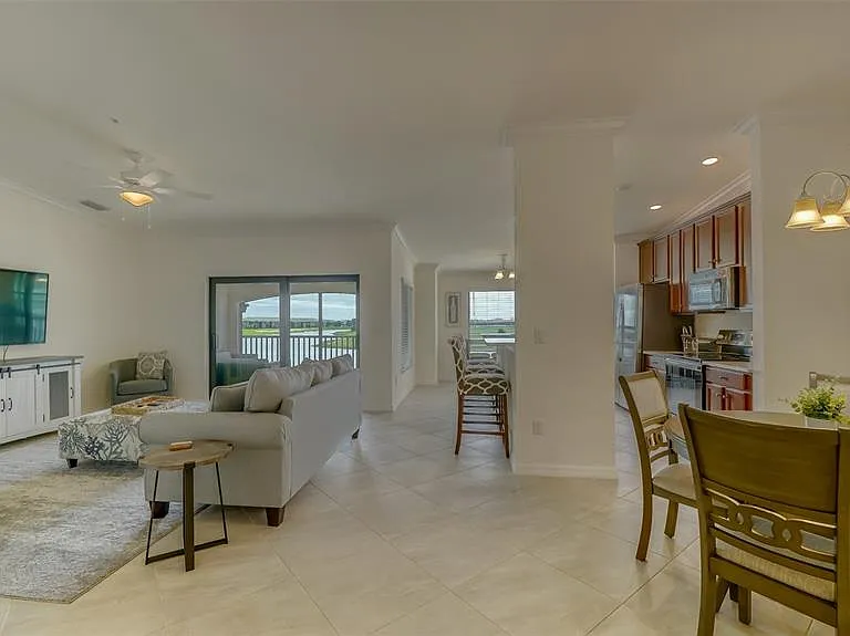 5624 Palmer Cir #203 — Photo 8