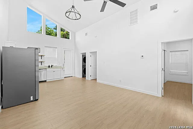 327 Gem Ln — Photo 4