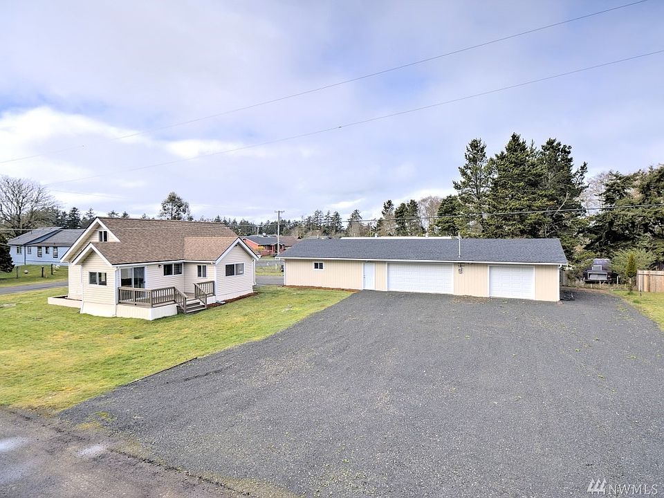 1st image of 702 N 2nd St