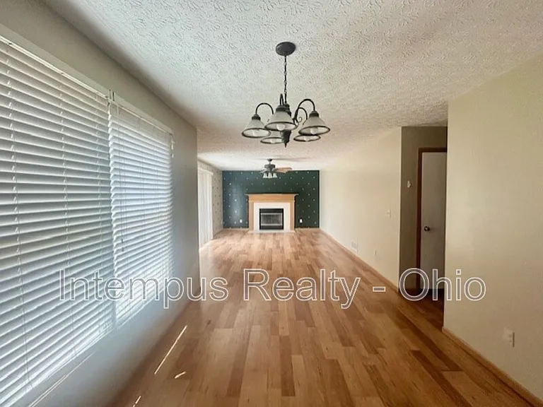 173 Niatross Pl — Photo 8