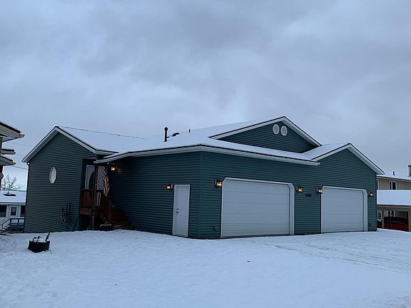 4th image of 11440 Dawn St