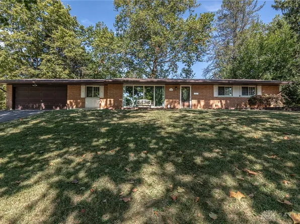 4130 Beechwood Dr, Bellbrook, OH 45305
