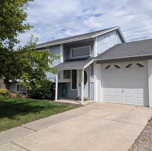 2644 N 330 E — Photo 2