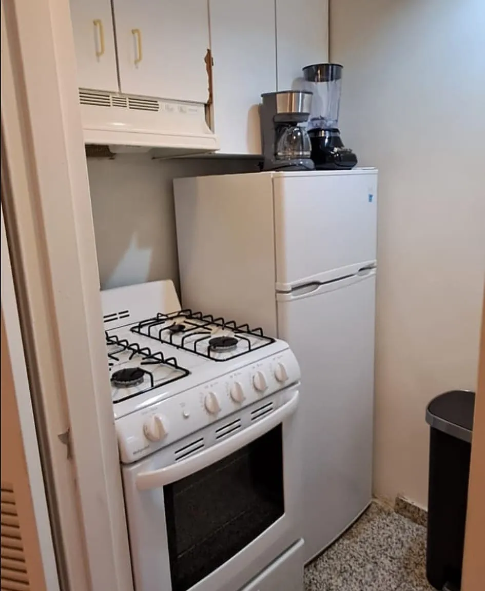210 East 47th Street — Photo 4