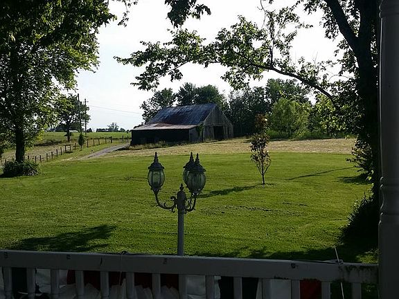 3rd image of 9030 Cedar Trail Ln