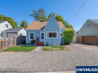 912 Edina Ln NE, Salem, OR 97301