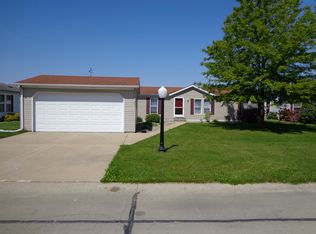 877 Peach Tree St, Urbana, IL 61802