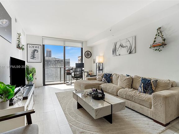 3rd image of 55 SW 9th St Unit 3005