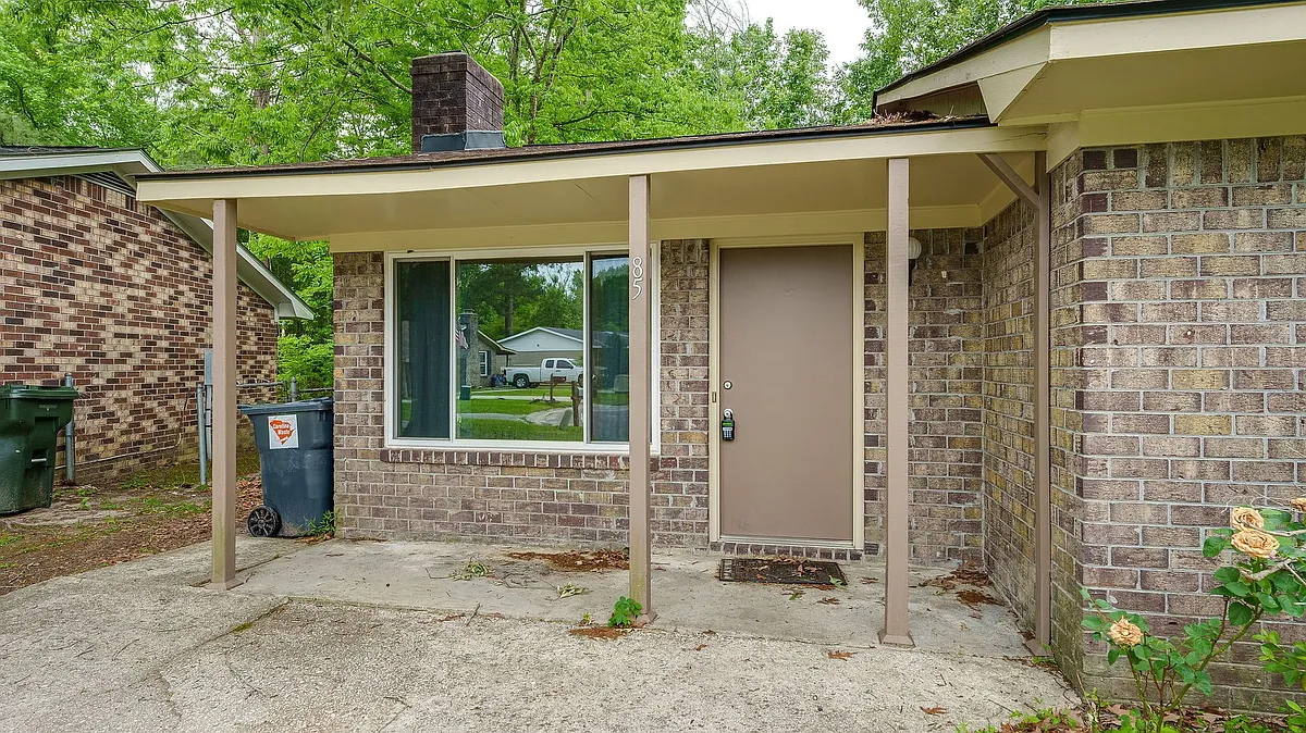 Building Photo - 85 Tanbark Ct