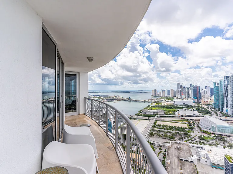 1750 N Bayshore Dr #3407 — Photo 3