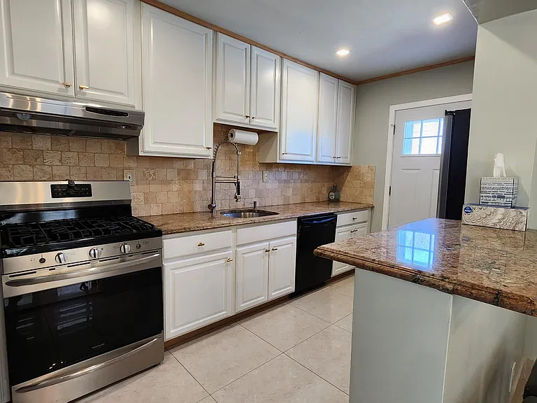 2133 Kimball St #WHOLE — Photo 10