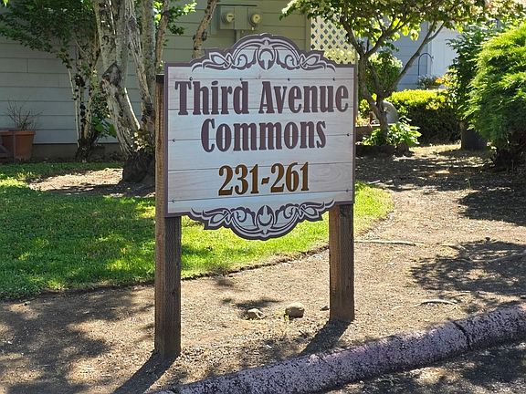 2nd image of 233 SE 3rd Ave