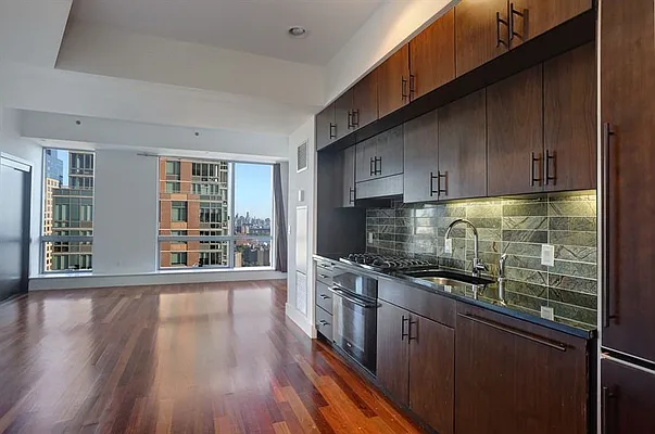 Rented by Compass | media 14
