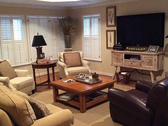 Den w/ surround sound