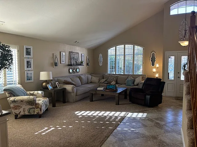 3 bed, 1867 sqft, $3,500 — Photo 3