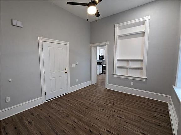 4th image of 136 S 8th St #1