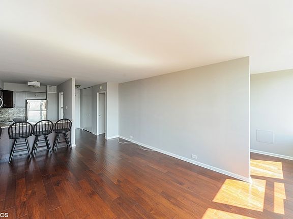 4th image of 1560 N Sandburg Ter APT 609J
