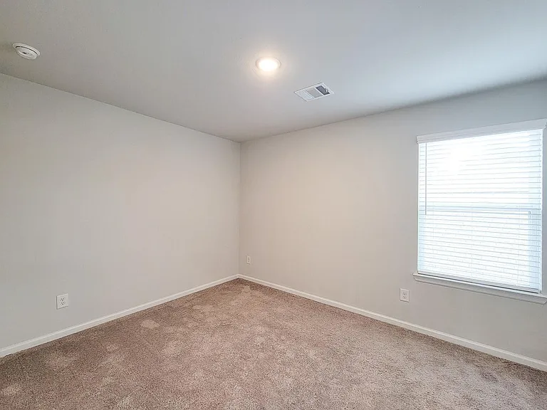 94 Valiant Ridge Trl — Photo 25
