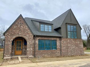 5040 Henry Heights Dr, Memphis, TN 38117