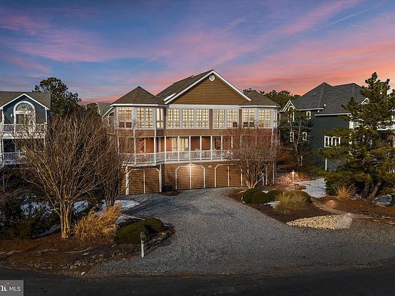 4th image of 39598 Alicia Ct