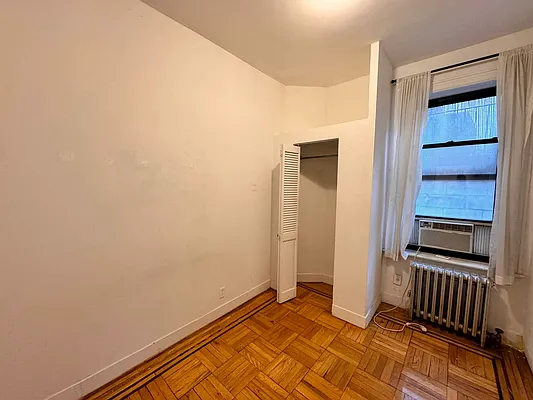 Rented by City Connections Realty | media 8