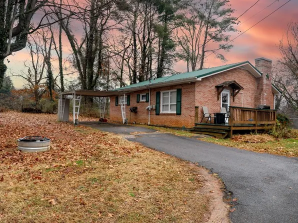 445 Crossway Rd, Bristol, VA 24201