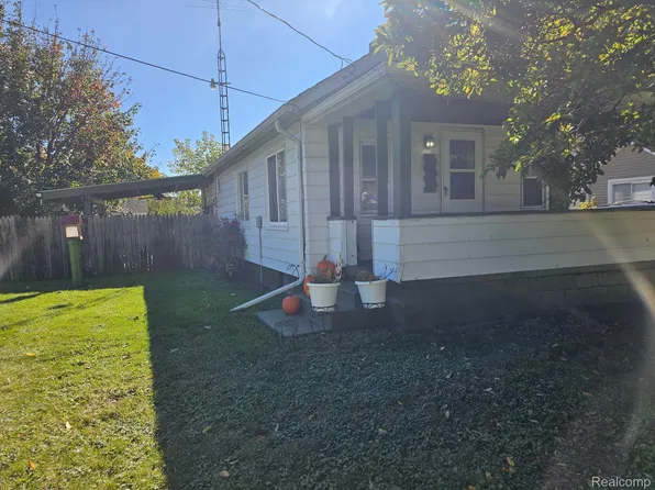 1097 W Buder Ave, Flint, MI 48507