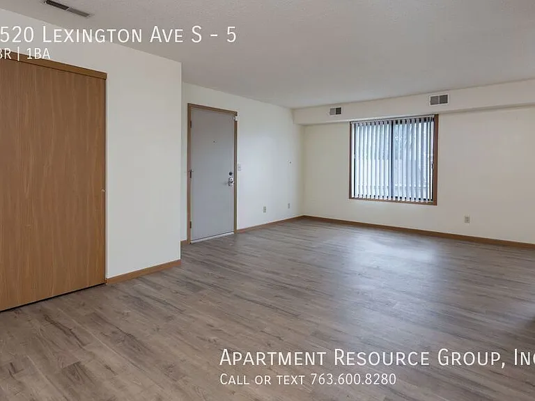3520 Lexington Ave #5 — Photo 36