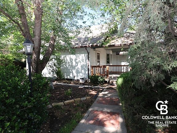 2nd image of 4582 W Jones Ave