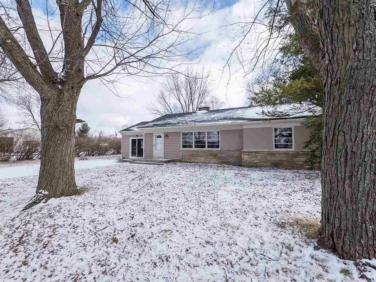4648 Blum Dr photo 1