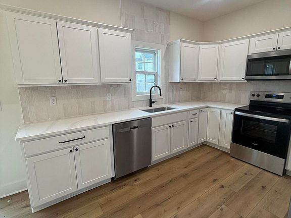 4th image of 148 Patchen Dr