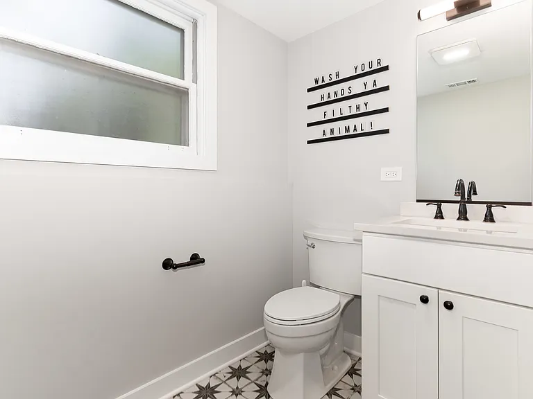 707 Thornwood Dr — Photo 16