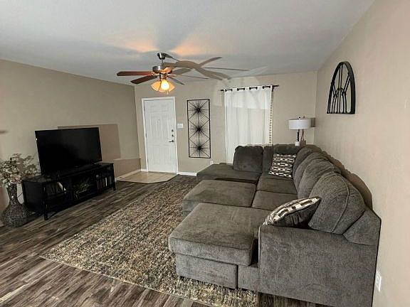 5th image of 225 Dale Earnhardt Dr #B