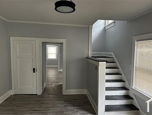 3rd image of 206 W Parkwood Dr #206