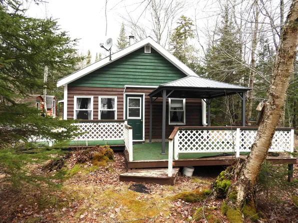 51 Camp Lake Dr, Chester, NS B0J 2M0