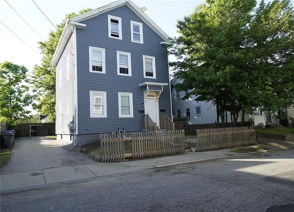 62 Vandewater St, Providence, RI 02908 | Zillow