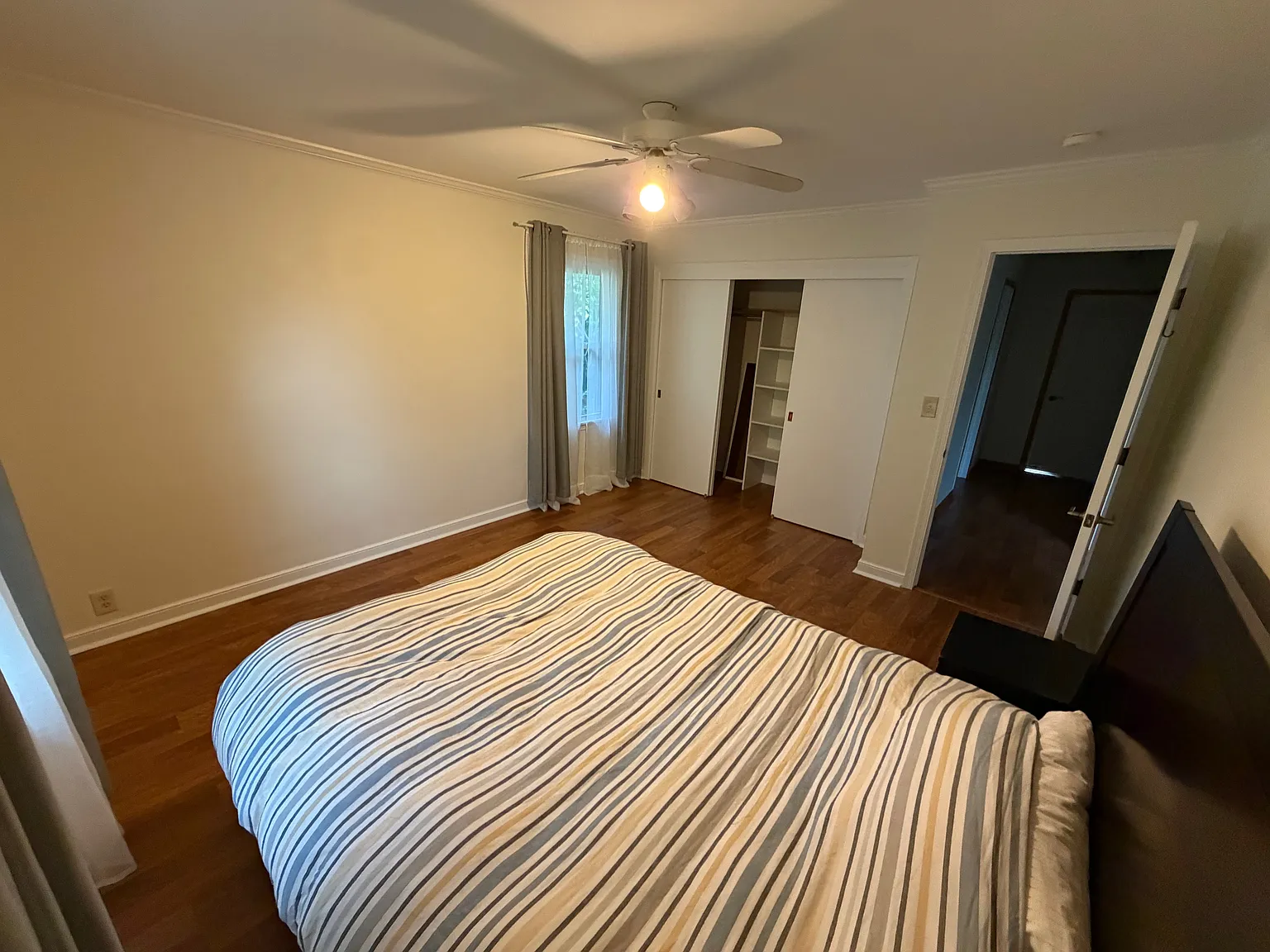 4 bed, 1.5 bath, 2487 sqft, $850 — Photo 2