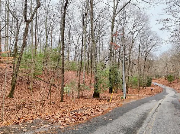 3 Wilmar Cir, Blairsville, GA 30512