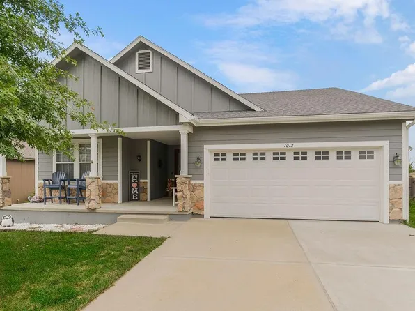 1012 Tamarisk Dr, Leavenworth, KS 66048