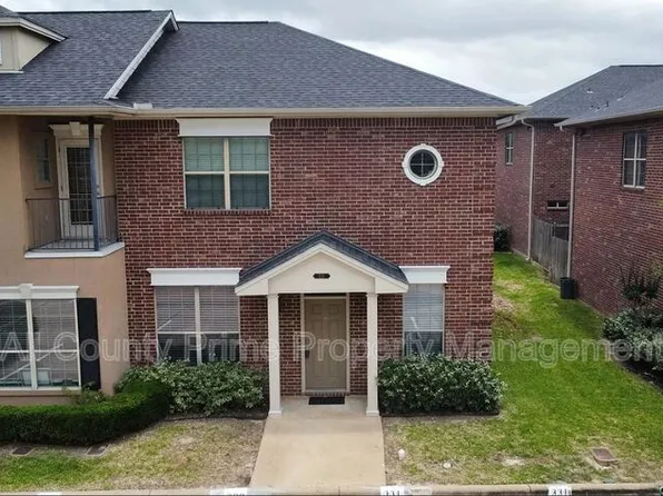 331 Forest Dr, College Station, TX 77840