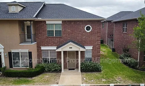 331 Forest Dr Photo 1