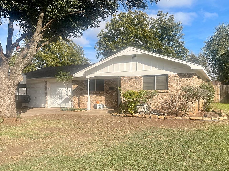 1st image of 2533 Sylvan Dr