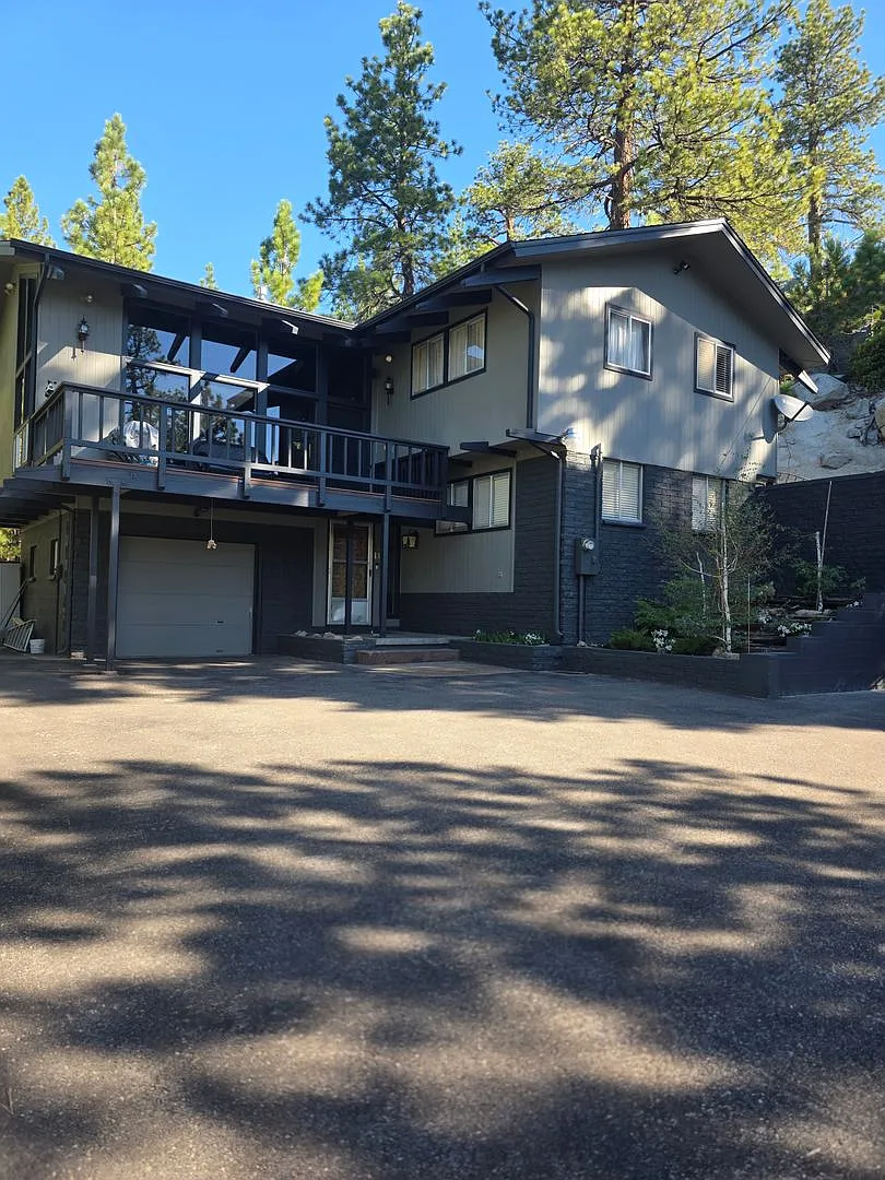 Close to Ski Lifts, Gambling and Lake Tahoe Beaches — Photo 2