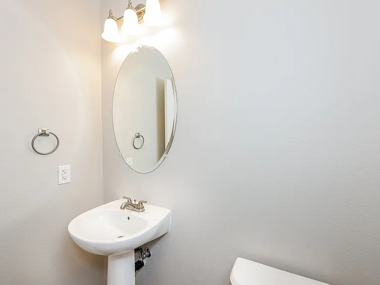 10215 Cougar Crossing St — Photo 16