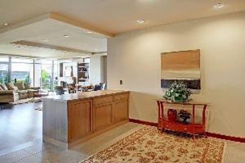 5th image of 6320 Lakeview Dr APT 202