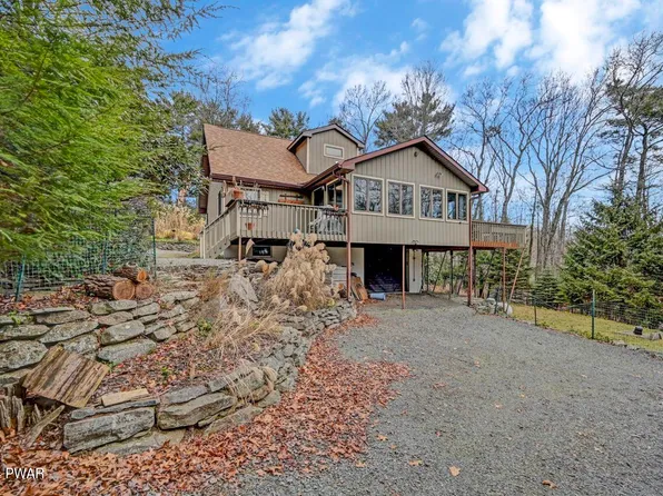 103 Stone Ledge Dr, Lakeville, PA 18438