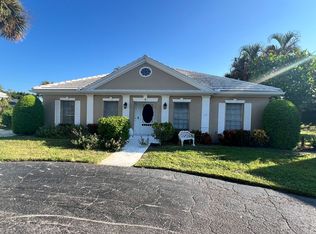 4 Antigua Cir, Englewood, FL 34223