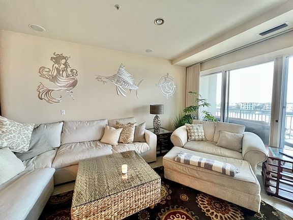 3rd image of 662 Harbor Blvd Unit 330