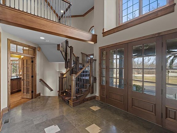 5th image of 440 Lee Rd