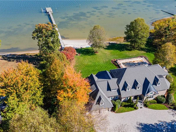 31 Shell Ct, Urbanna, VA 23175